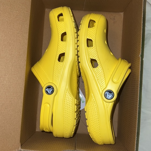 Crocs - Picture 6 of 6